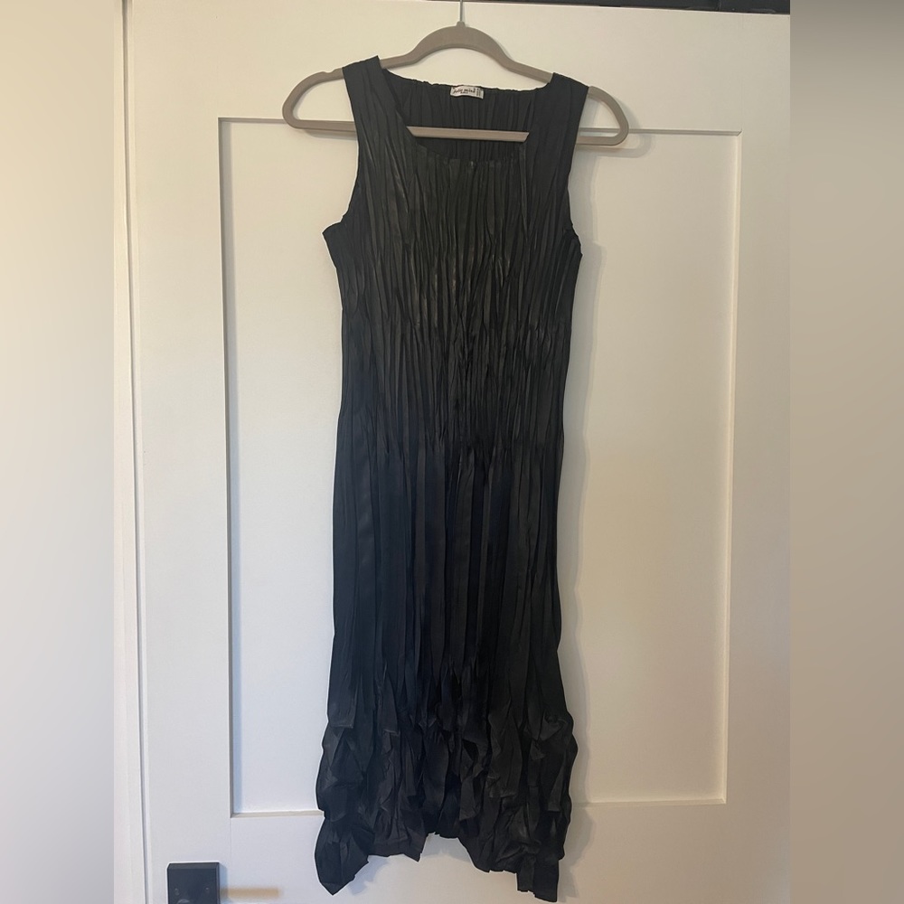 Jolie Mine France. Black crinkle dress. Size S.